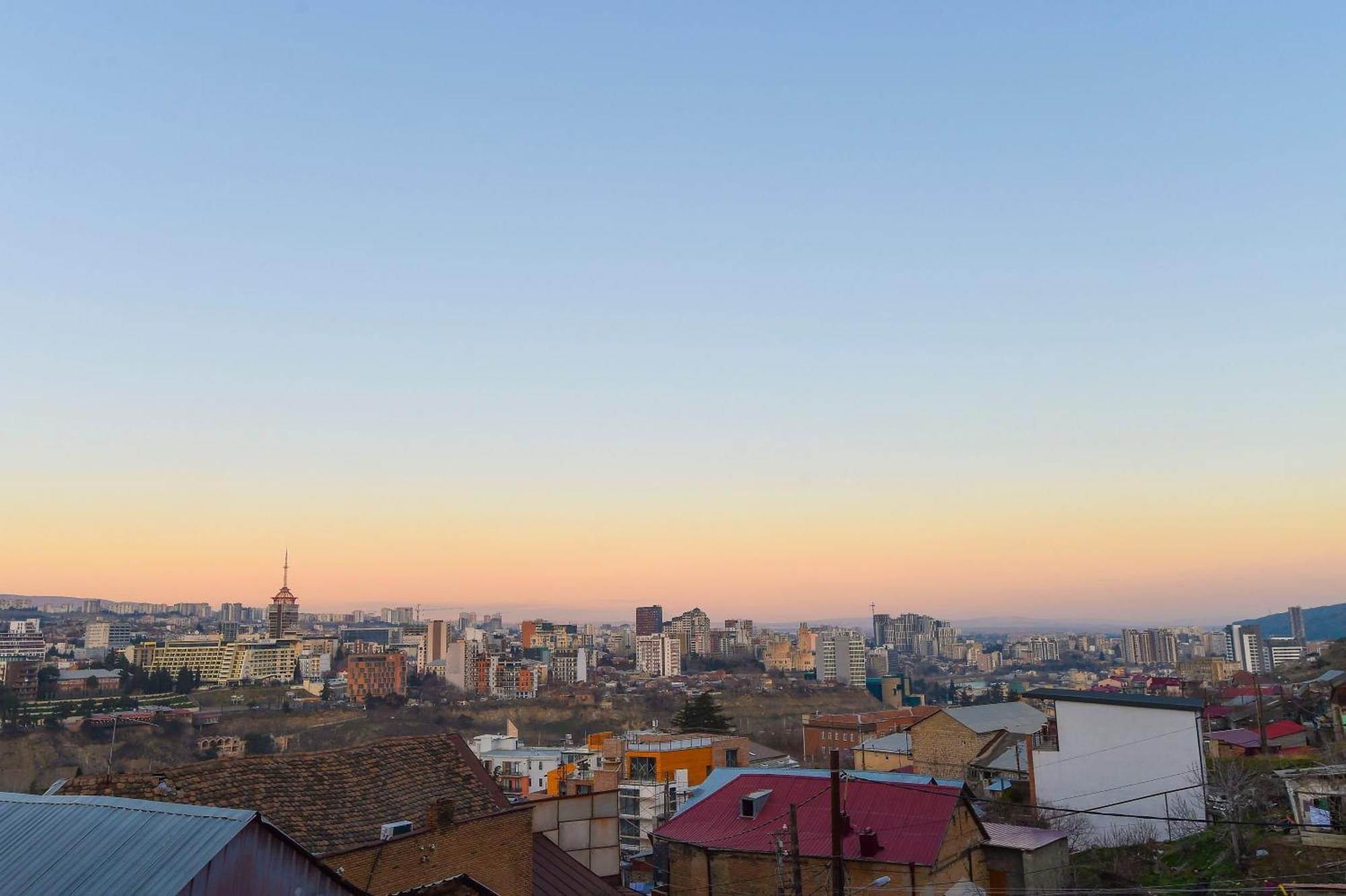 Kraveli Hotel Tbilisi Ngoại thất bức ảnh