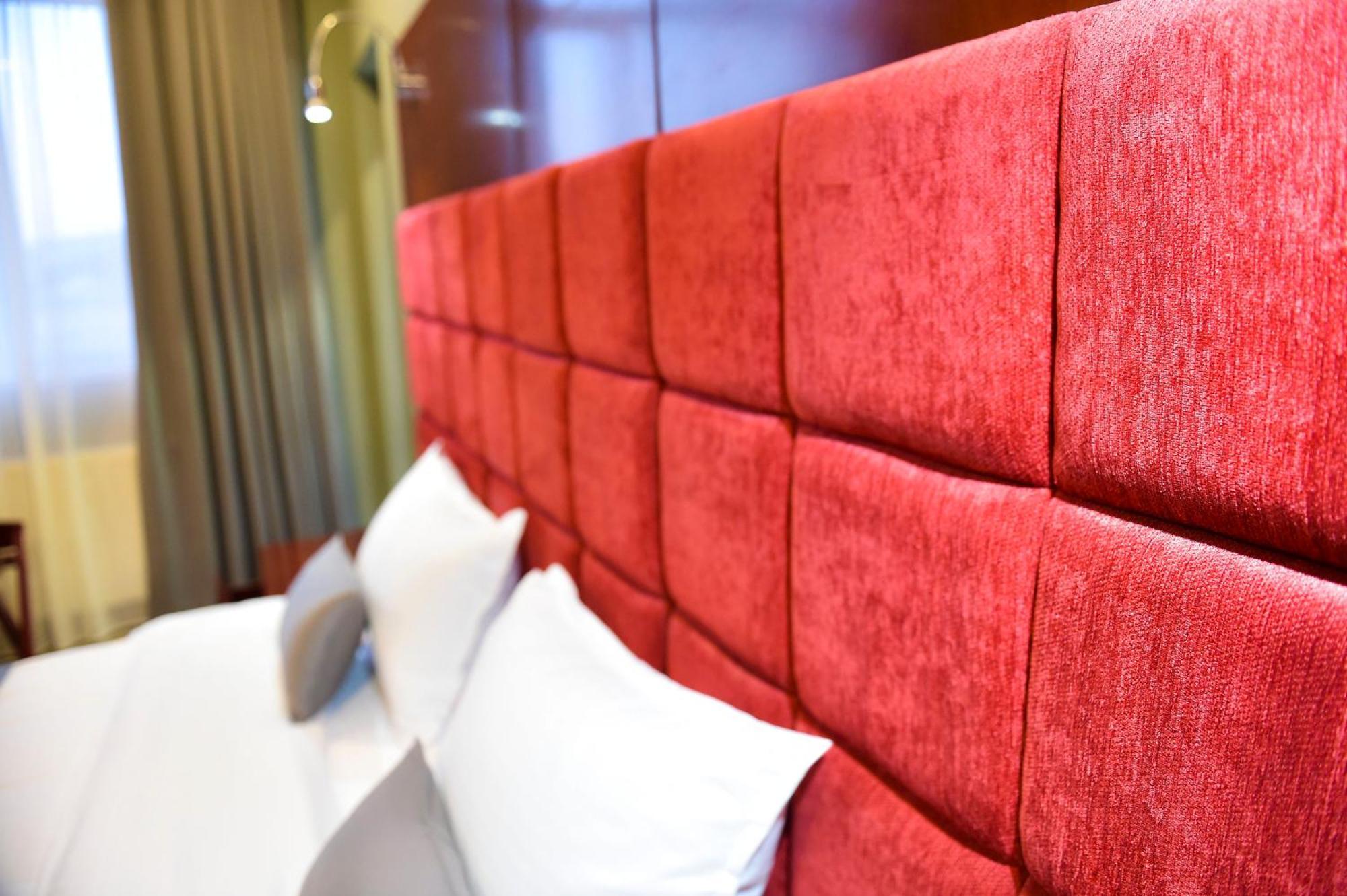 Kraveli Hotel Tbilisi Ngoại thất bức ảnh