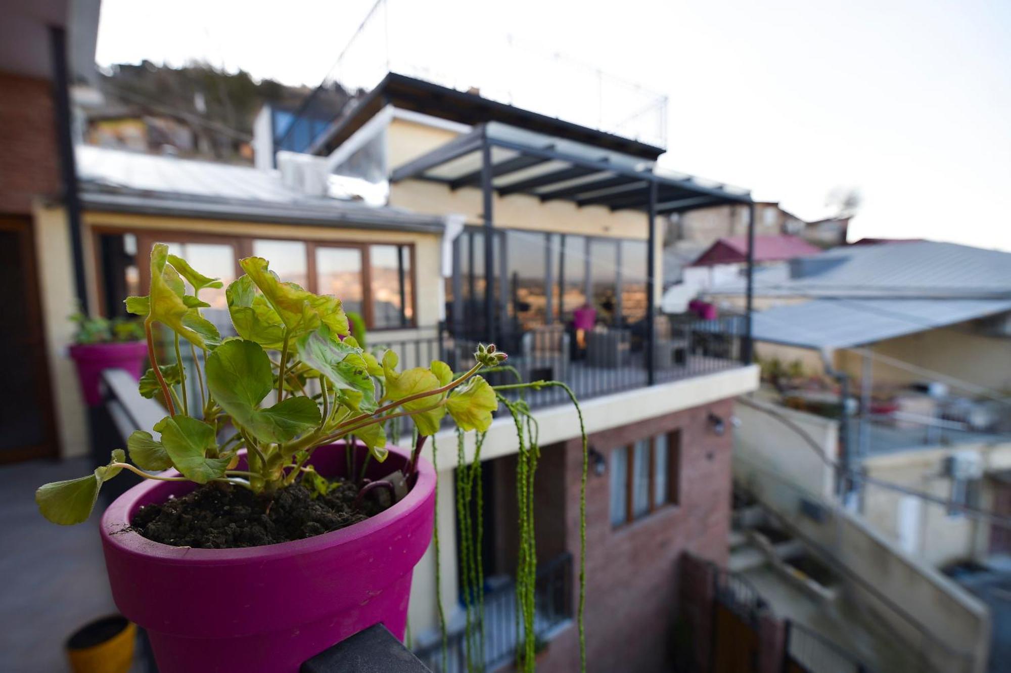 Kraveli Hotel Tbilisi Ngoại thất bức ảnh