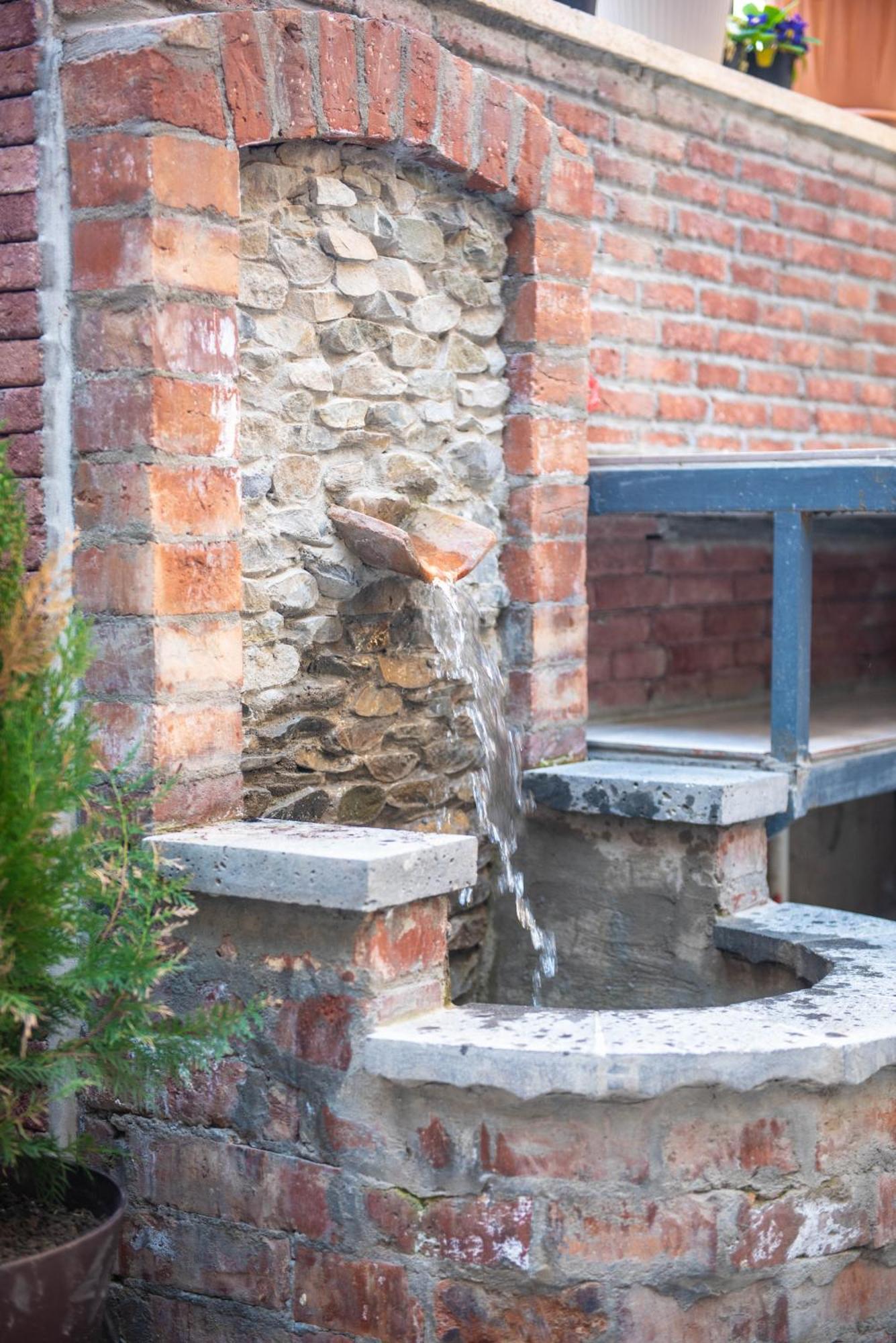 Kraveli Hotel Tbilisi Ngoại thất bức ảnh
